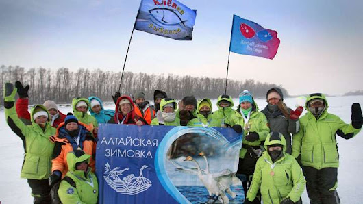 Лучшую зимнюю рыбачку определили в Алтайском крае