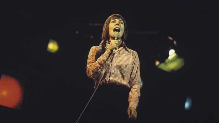 La chanteuse Helen Reddy, célèbre pour son hymne féministe "I Am Woman", est morte à 78 ans