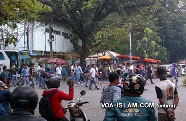 31 Gambar Kartun Tawuran  Remaja Kumpulan Gambar Kartun