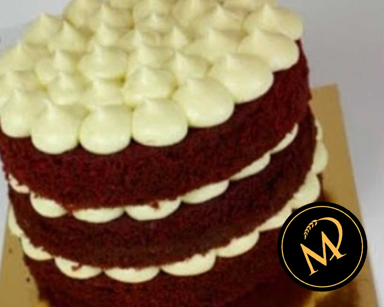Red velvet cake isn't just a chocolate cake with red food coloring added. Red Velvet Cake Mit Frischkase Frosting Einfach Backen Marcel Paa