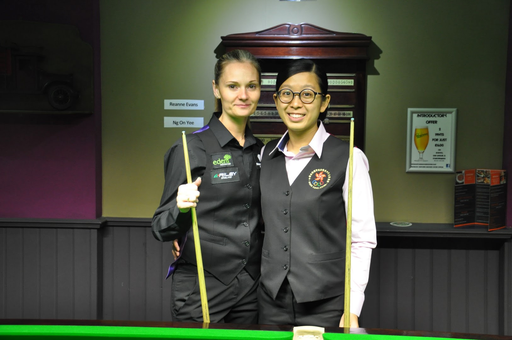 She is currently (2008) dominating the ladies snooker scene and is aiming to play in the professional. Frauen Wm Reanne Evans Lauf Endet Nach 10 Jahren Snookerpro