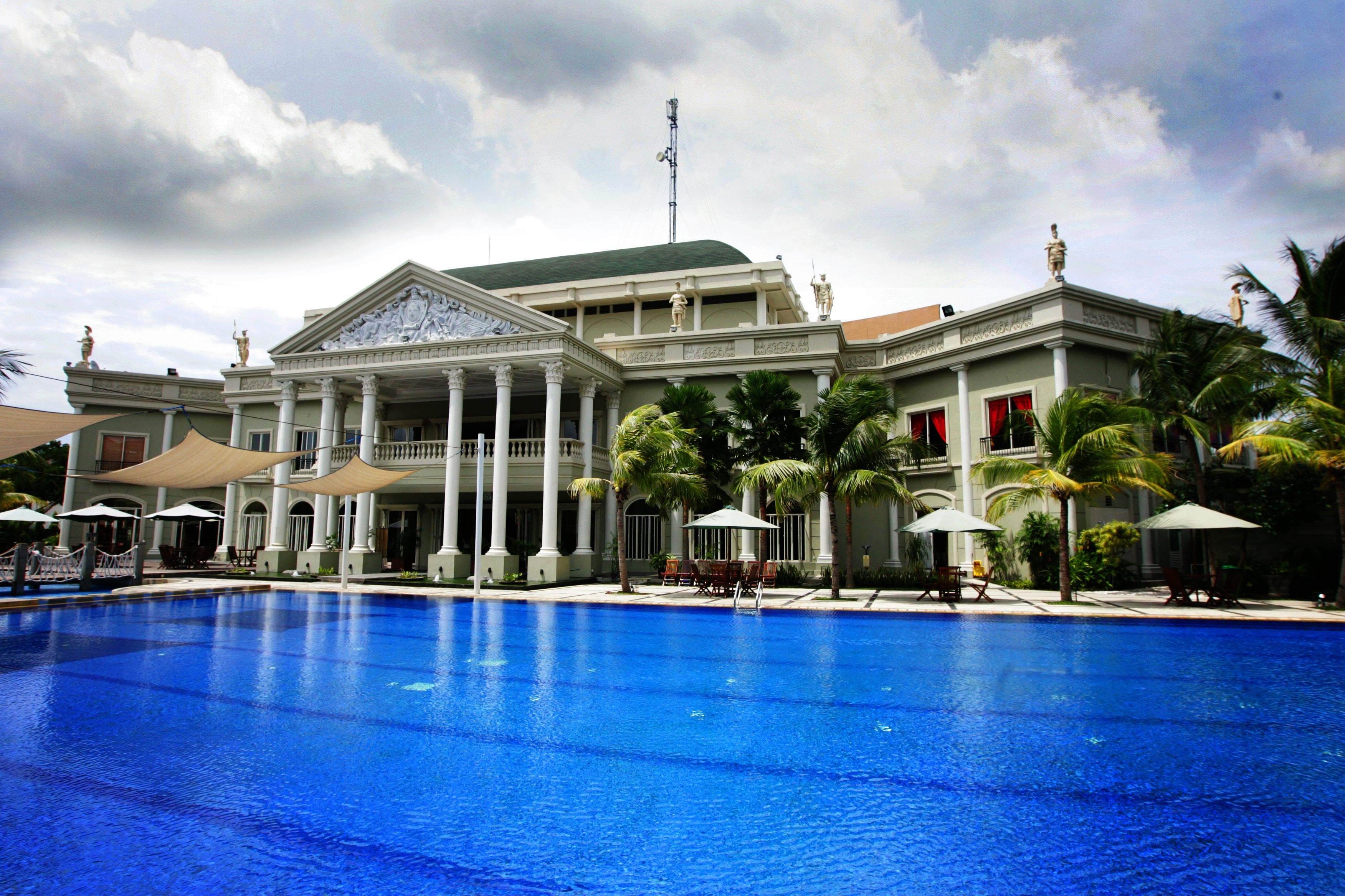 Kolam Renang Villa  Bukit Mas Surabaya  KOLAMA