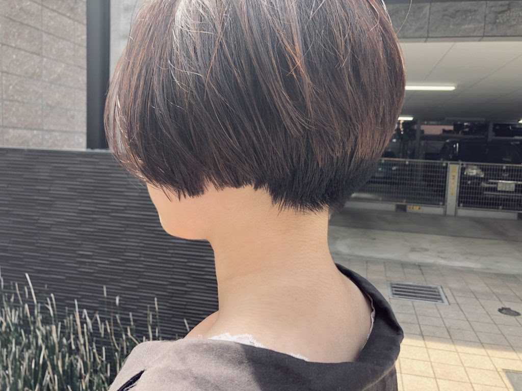 髪型 最高前 下がり ショート 刈り上げ