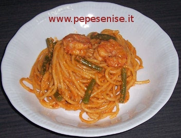 150 gr di gamberetti sgusciasti. Spaghetti Con Pesto Di Pomodori Secchi Fagiolini E Gamberi Questo Pesto E Ottimo Anche Per Farcire Bruschette Le Ricette Di Pepesenise