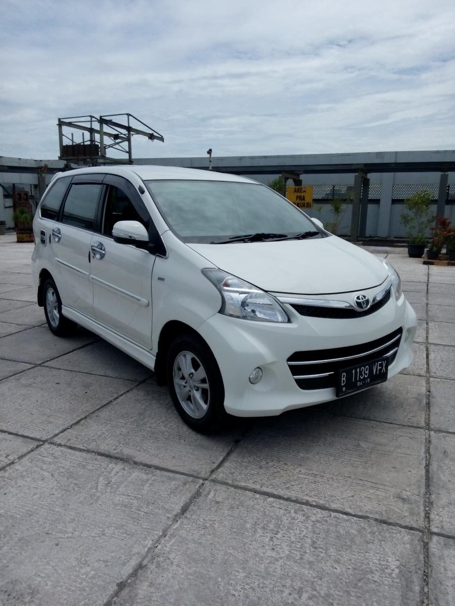 Gambar Toyota Avanza Warna Putih Ottomania86