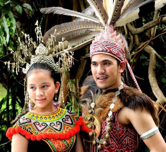 Pakaian Tradisional Iban Baju Gagung BAJUKU