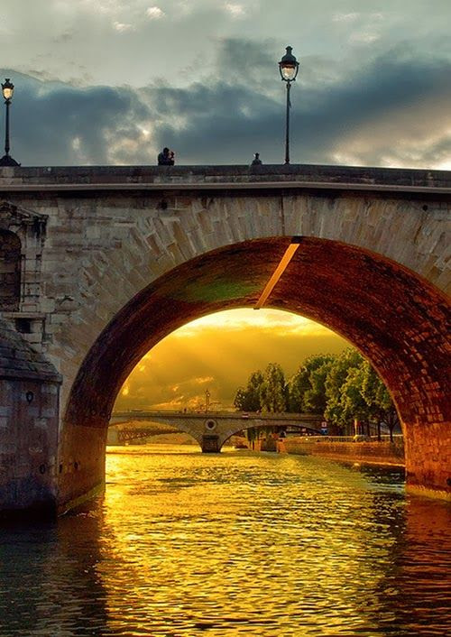 River
                                                          Seine, Paris