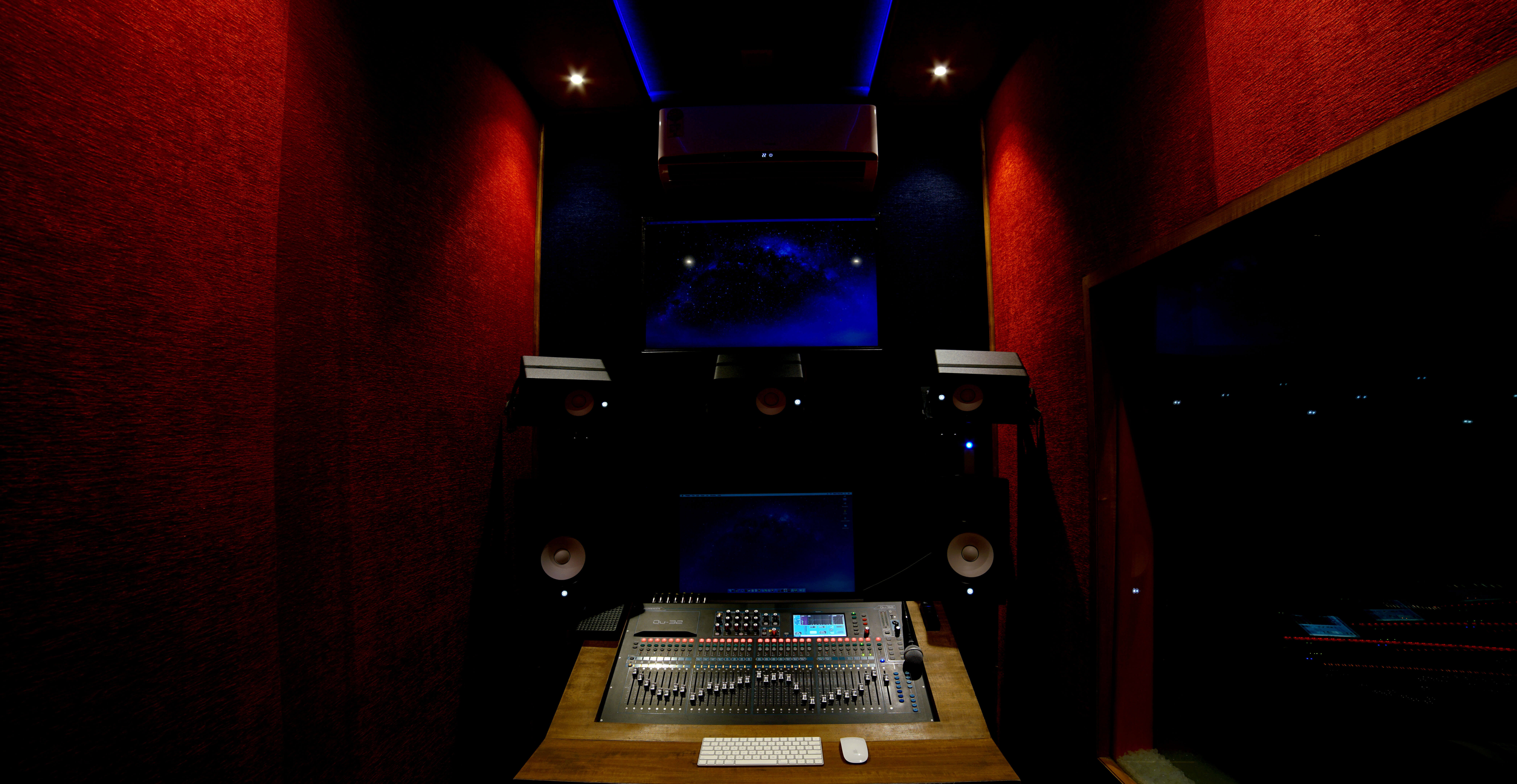 Woodstock Studios A great beginners guide to electronic music production in mumbai, india.