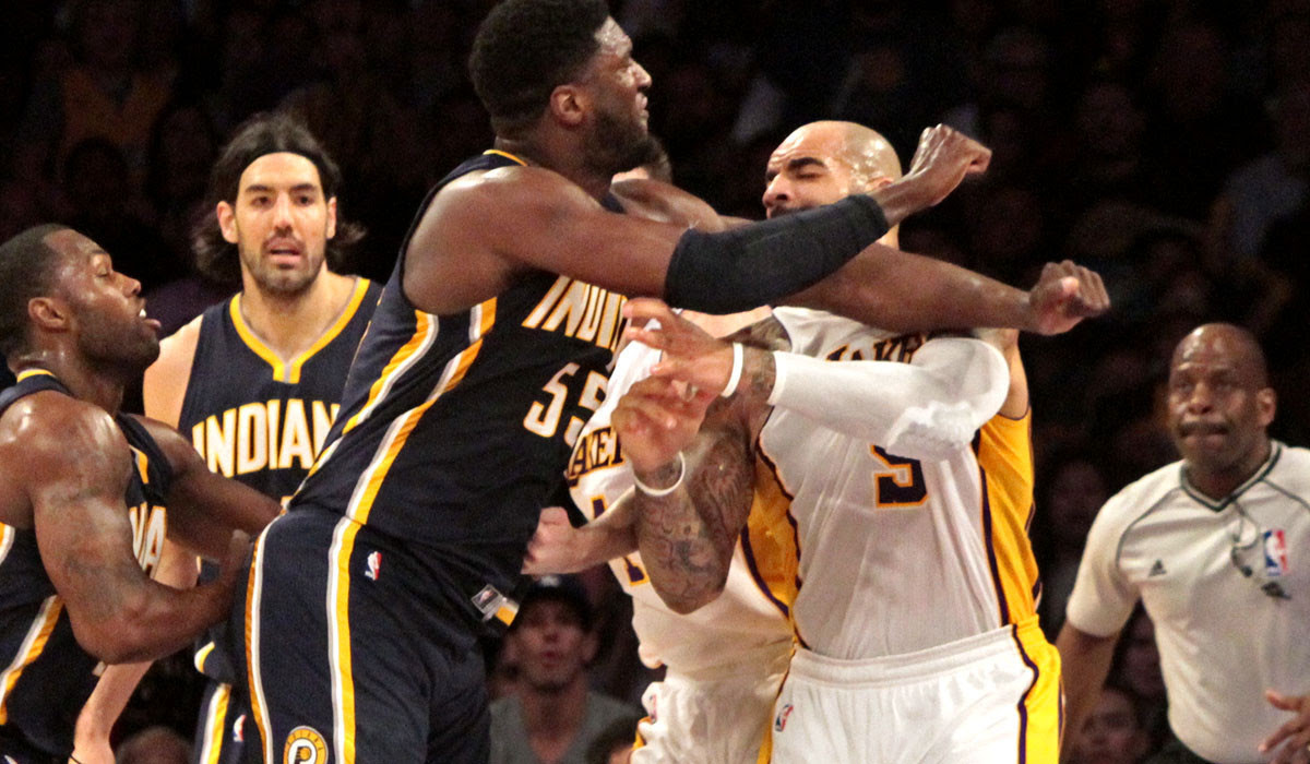 Lakers defeat Pacers, 88-87, lose Wesley Johnson to injury