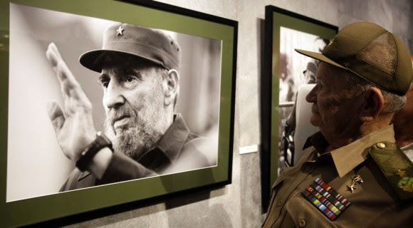 Inauguran en Cuba exposición fotográfica de Roberto Chile dedicada a Fidel Castro. Foto: Ismael Francisco/ Cubadebate