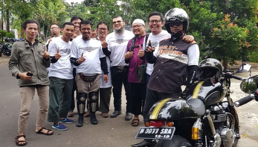 Ada 20 gudang lagu muslim bikers indonesia touring bersama ustadz s terbaru, klik salah satu untuk download lagu mudah dan cepat. Komunitas Muslim Biker Indonesia Siap Jelajah Arab Saudi Dengan Moge Pada Maret 2018 Jakarta Islamic Centre