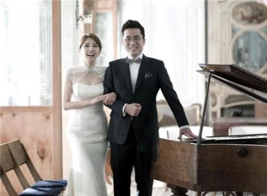이혼한 내역까지 김경란 아나운서에 대한 자세한 이야기를 해보려고합니다. ê¹€ê²½ëž€ å‰ ë‚¨íŽ¸ ê¹€ìƒë¯¼ ê²°í˜¼ ë‹¹ì‹œ ìž¬ì‚°ì€ êµ­ë¯¼ì¼ë³´