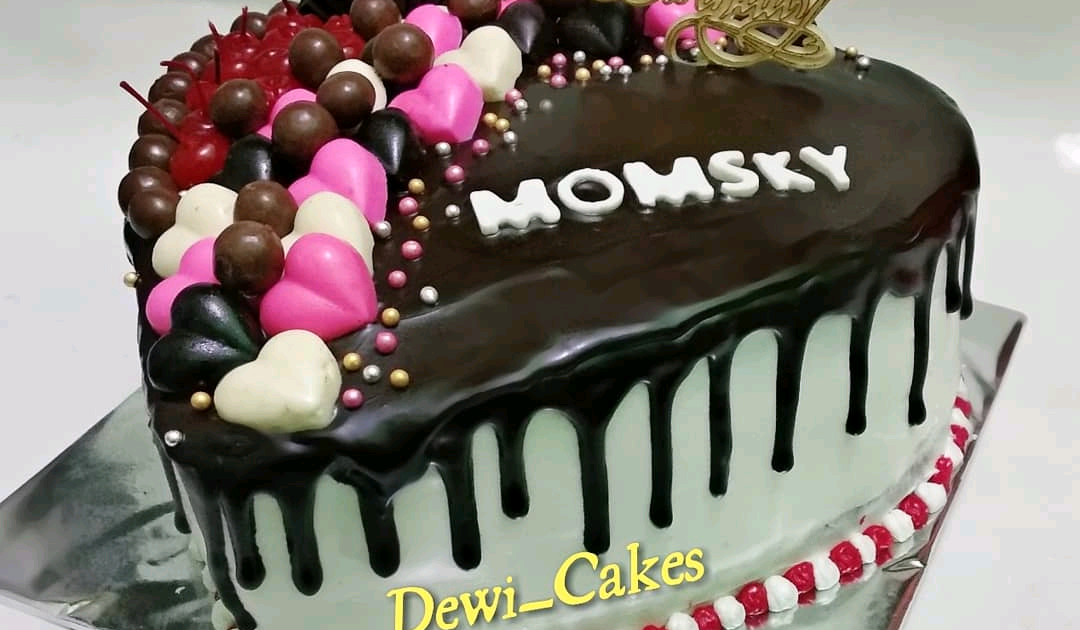 Gambar Kue  Ulang  Tahun  Coklat  Bentuk Love  Berbagai Kue 