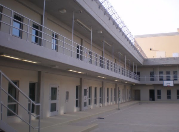 Lieux incontournables, idées de séjour, itinéraires, infos pratiques et culturelles de sumail et les bonnes adresses du petit futé pour se restaurer, sortir. Sumail Central Prison