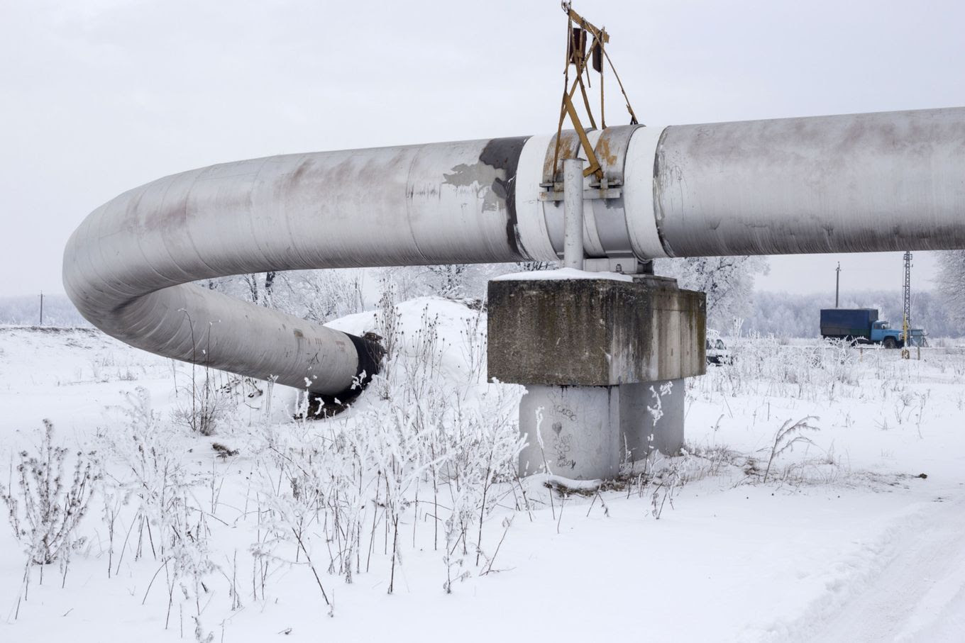 A section of the Urengoy-Pomary-Uzhgorod pipeline, Russia’s main natural gas export pipeline, near Ivano-Frankivsk, Ukraine, in 2014. (Vincent Mundy/Bloomberg News)
