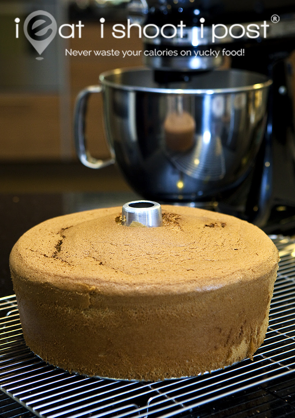 Cake baking is not necessarily difficult, but it does require a little organization and forethought—and these instructions will vary depending on the type of cake: How To Make A Pandan Chiffon Cake Tried And Tested