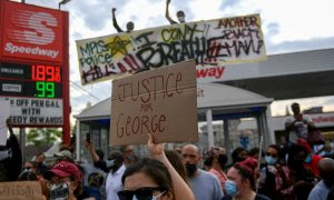 Imagen de las protestas en Mineápolis. EFE/ Craig Lassig