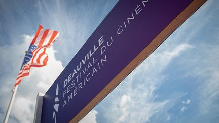 Malgré la grève à Hollywood, le festival de Deauville célèbre le cinéma américain et récompense Emilia Clarke