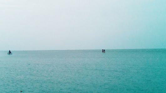 Пешком по морю.