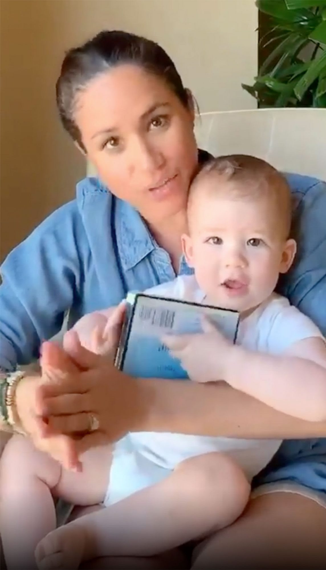Meghan markle marks archie's first birthday with storytime. Meghan Reads A Story For Archie S Birthday Meghan S Mirror