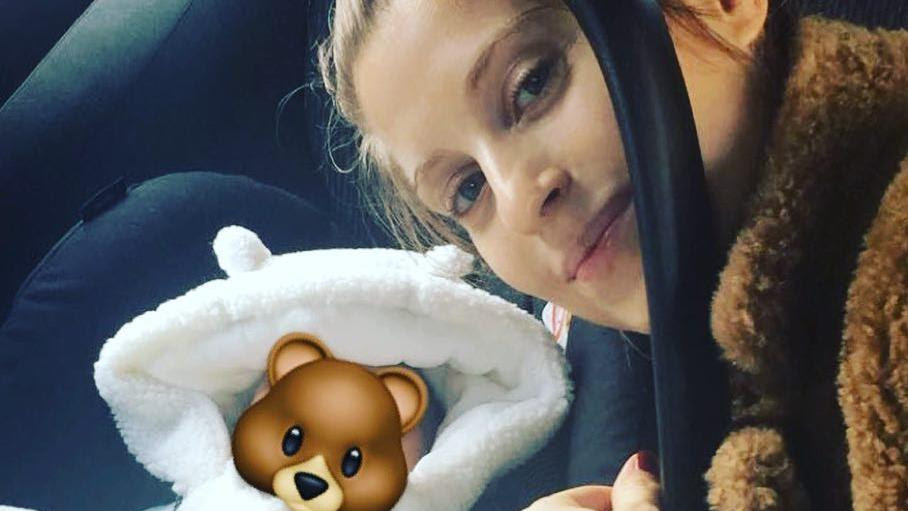 Sie sei eben eine „dünne. Neu Mama Cathy Hummels Und Ihr Sohnemann Durften Nach Hause