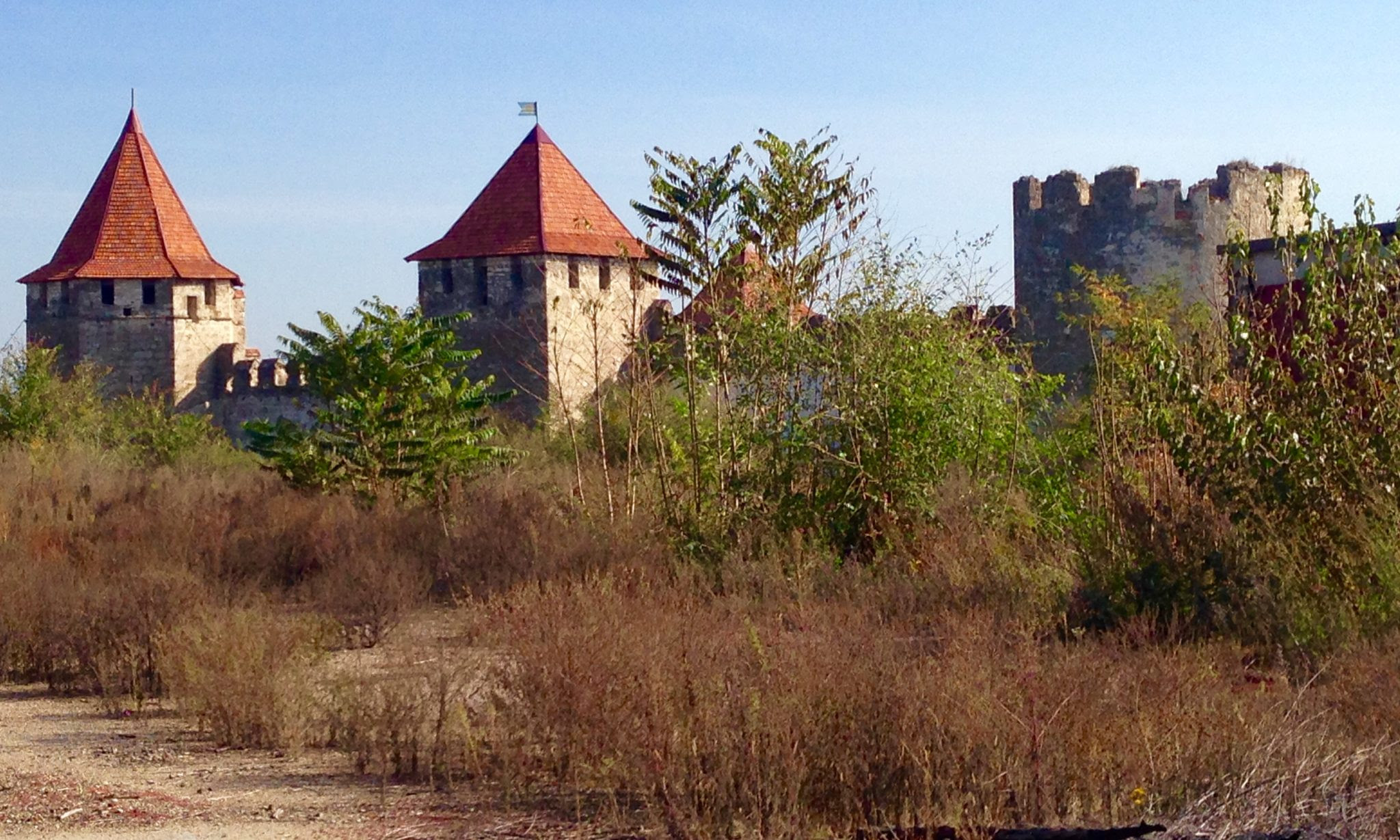Alle wichtigen sehenswürdigkeiten der stadt reihen sich entlang der »straße des 25. Reisen In Transnistrien Moldawien Die Wahrheit Uber Den Grenzubertritt Conor Clyne Tsar Experience