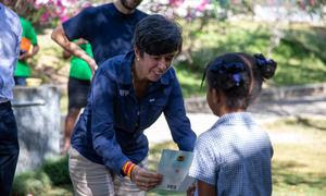 Lola Castro, directora regional del Programa Mundial de Alimentos para América Latina y el Caribe, durante una visita a Haití.