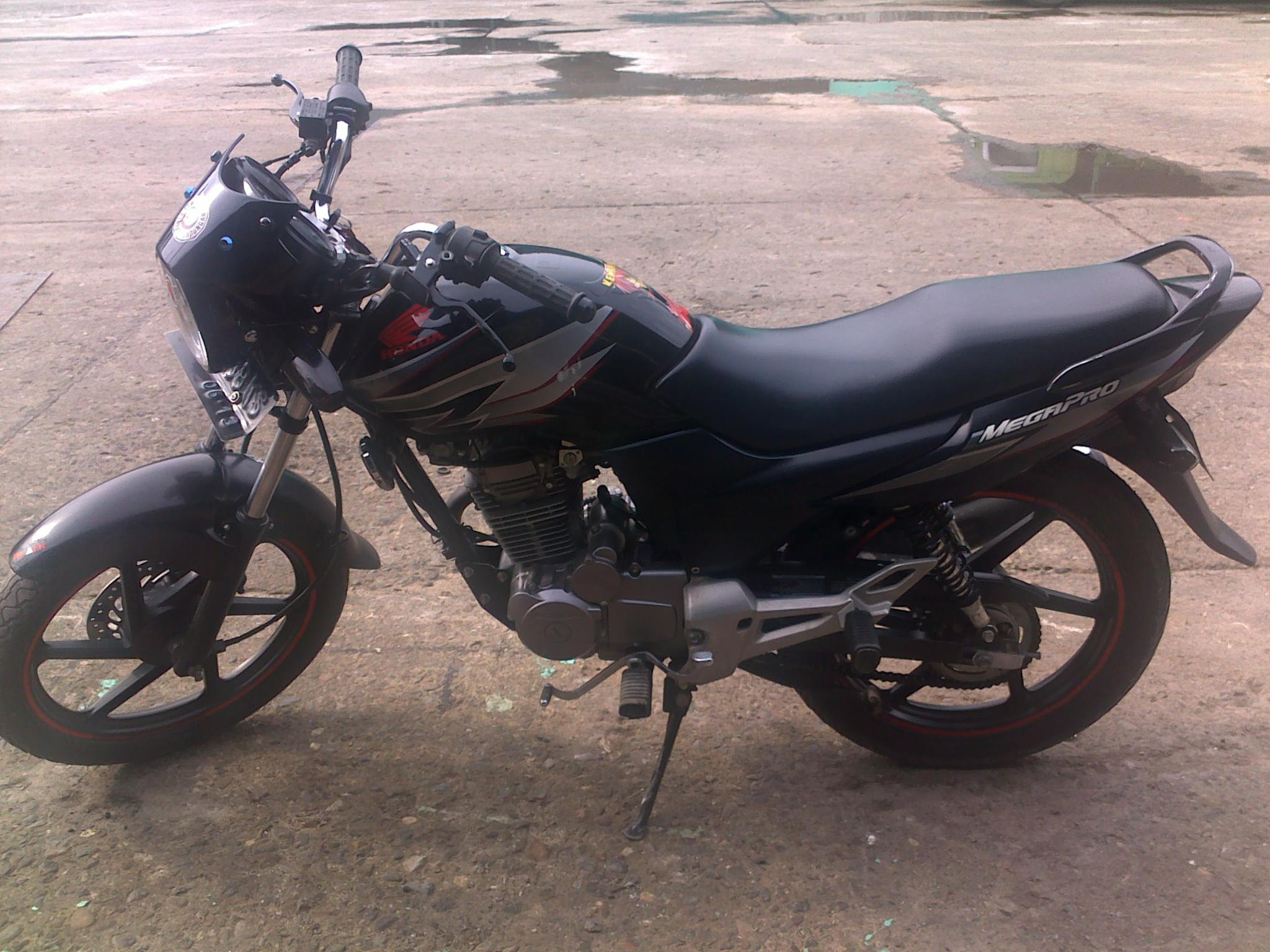 Gambar Modifikasi Touring Megapro 2008 Pangeran Modifikasi