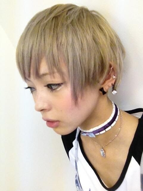 髪型 女の子 パンク Ksenia Bochorishvili