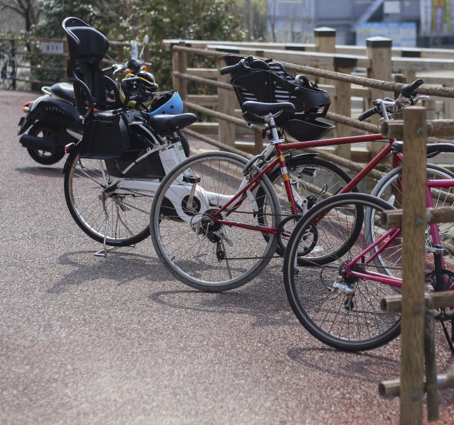 自転車 前後 違う タイヤ