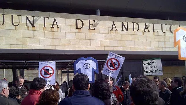 La Junta se resiste a facilitar información sobre la «administración paralela»