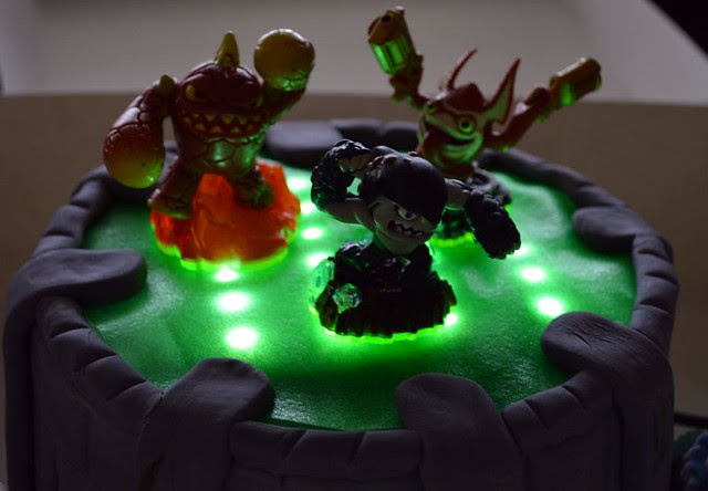 A Delicious Year Cake Decorating Skylanders