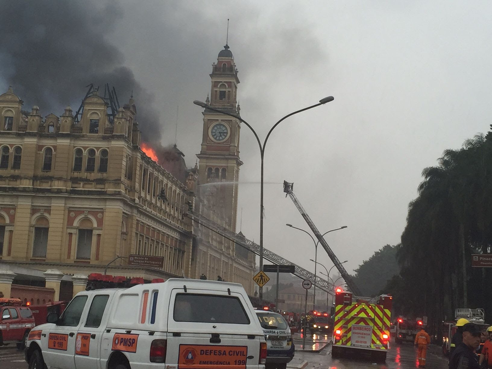 O grito é uma das mais famosas pinturas da história da arte ocidental. Incendio No Museu Da Lingua Portuguesa Em Sao Paulo Brasil