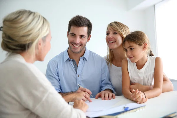 Meeting for just 20 to 30 minutes each week will help your family stay connected, work as a team, and keep your family calendar from veering out of control. Family Meeting Real Estate Agent Stock Images Page Everypixel