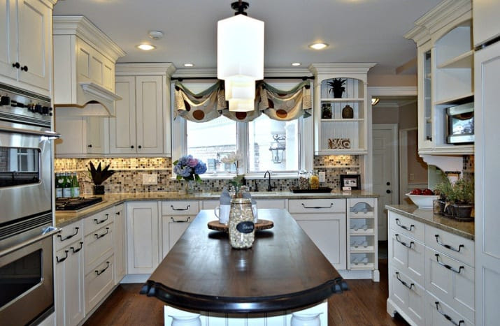 I don't know why i keep going back to the white cabinets. Kitchens With Dark Hardwood Floors