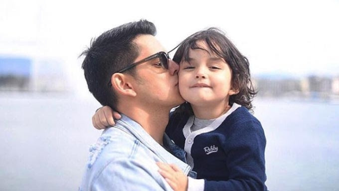 Gutierrez is the son of actor eddie gutierrez and annabelle rama, and the brother of ruffa gutierrez and the twin brother of raymond gutierrez. Richard Gutierrez Doesn T Want Zion To Become A Child Star Like Him Pep Ph