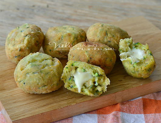 POLPETTE DI ZUCCHINE e mozzarella ricetta facile