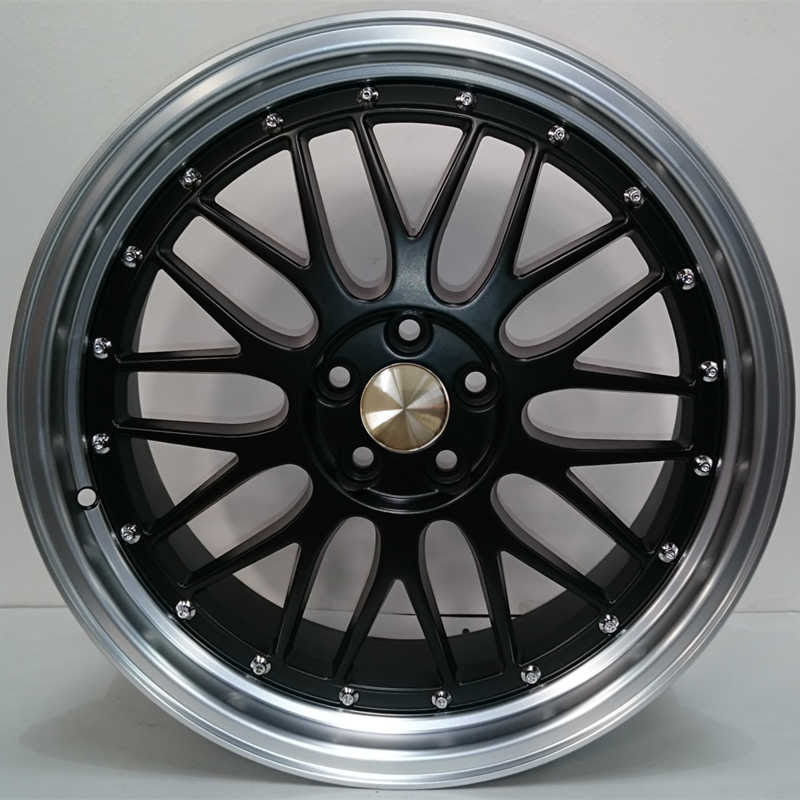 車 シルバー ホイール 黒 Kuruma