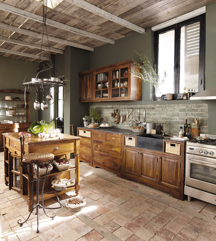 I molti modelli disponibili permettono un'ampia scelta e quindi il lusso di inserire. Luberon La Bellezza Del Legno Nella Cucina Classica Arredica