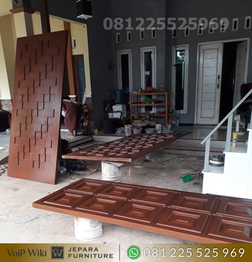 Bagi anda yang hendak membangun rumah dan ingin menggunakan bahan kayu jati kami menwarkan produk kami dengan harga murah. Pintu Jati Minimalis Kotak Kotak Model Terbaru Simple Dan Murah
