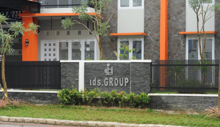Wijaya karya nusantara di jawa barat adalah produsen dan distributor bola sepak , futsal ,volley dan basket. Pt Indopart Services