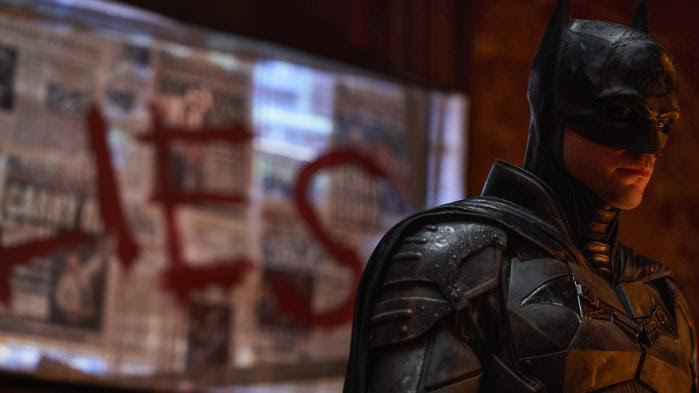 "The Batman" : Robert Pattinson reprend le rôle du "Dark Knight" dans un film des plus sombres