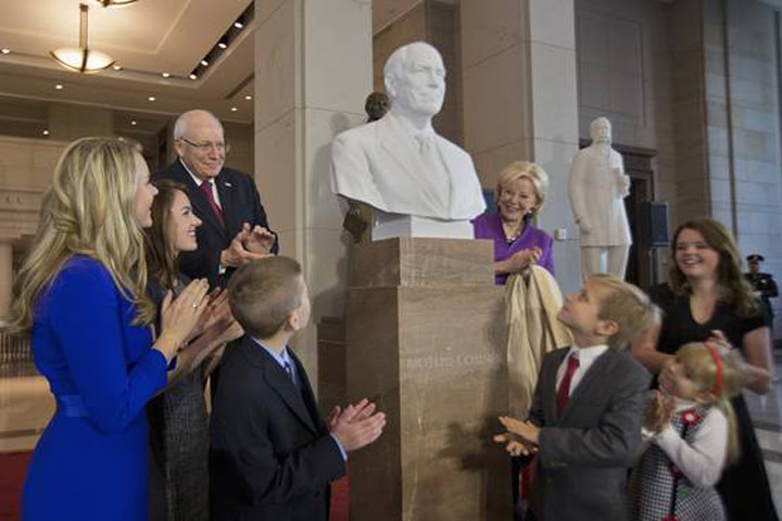 cheney statue