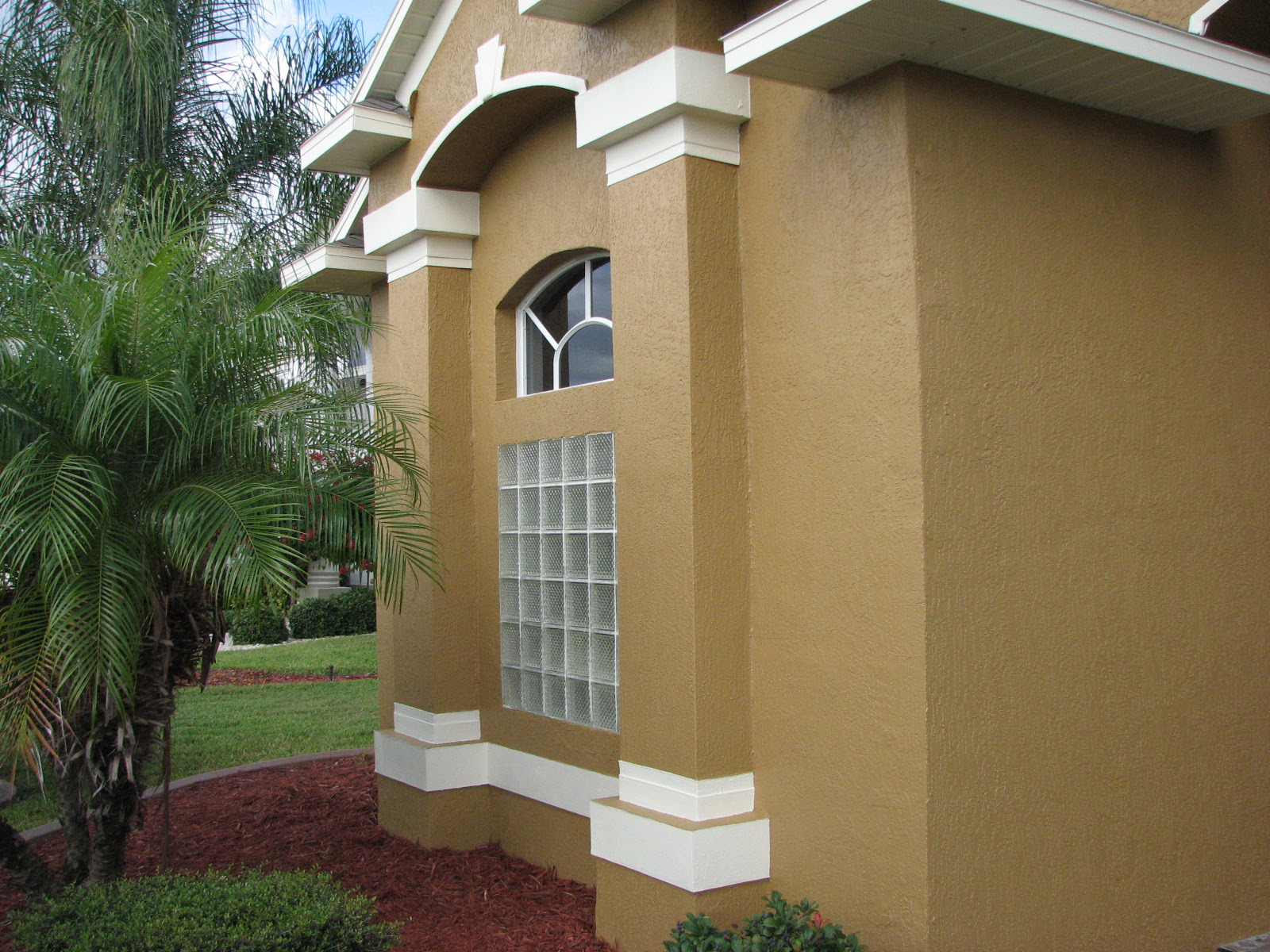 Sw 7006 extra white interior / exterior. Chalky And Faded Paint House Painting Project In Melbourne Fl