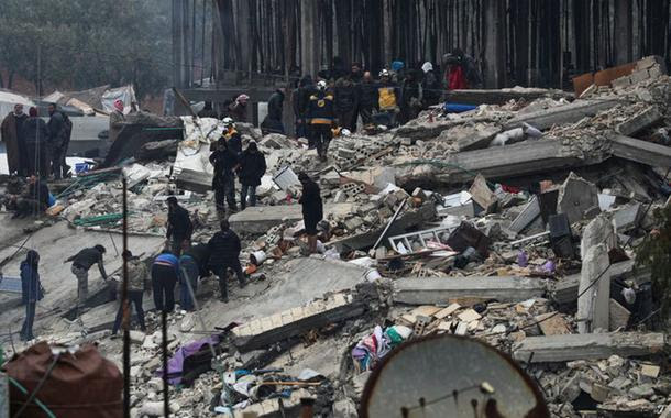 Número de mortes passa de 12 mil após terremoto na Turquia e na Síria