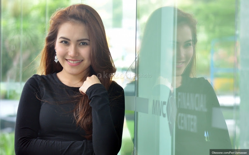 Download Gambar Mobil  Baru Ayu  Ting Ting  RIchi Mobil 