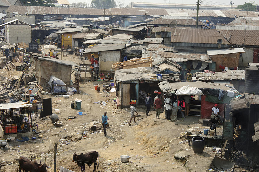 Photo of a NIgerian shanty town.