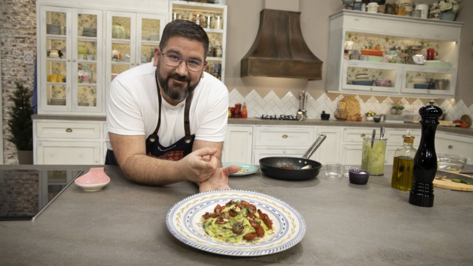 Hacer de comer - Espaguetis de calabacín y solomillo a la sal