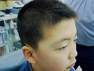 小学生 男子 髪型 スポーツ 刈り Medico Shengelia