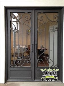 Model Teralis Pintu 2 Daun
